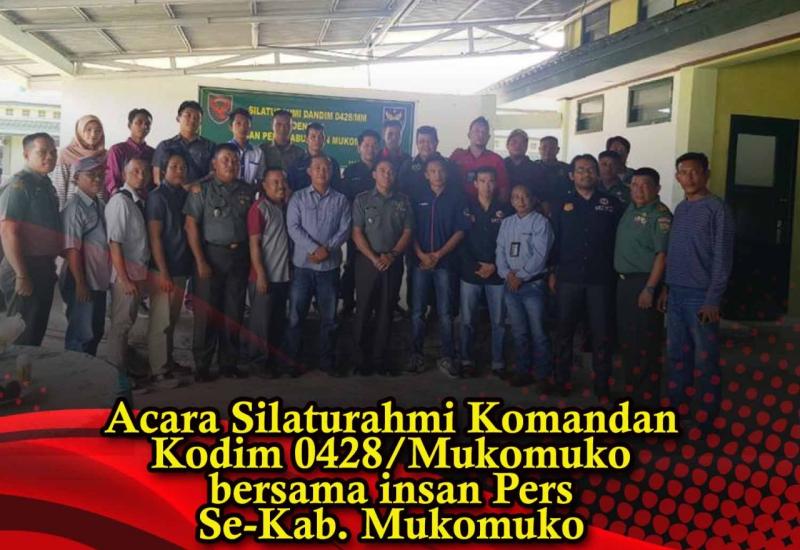 Dandim Mukomuko bersama insan pers Mukomuko.