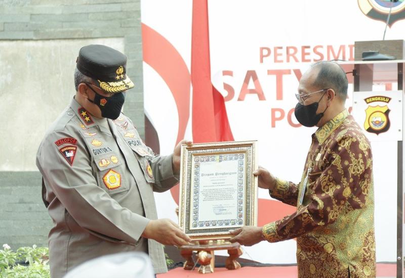 pemberian penghargaan