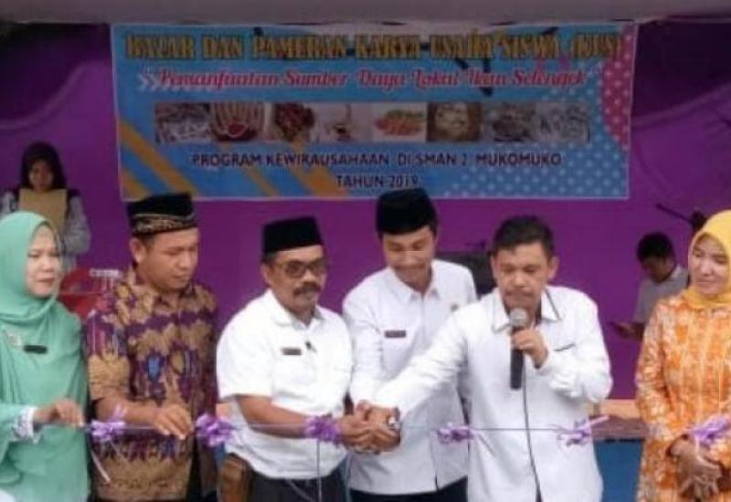 Pembukaan bazar kuliner dihadiri langsung oleh Wakil Bupati Mukomuko, Haidir.