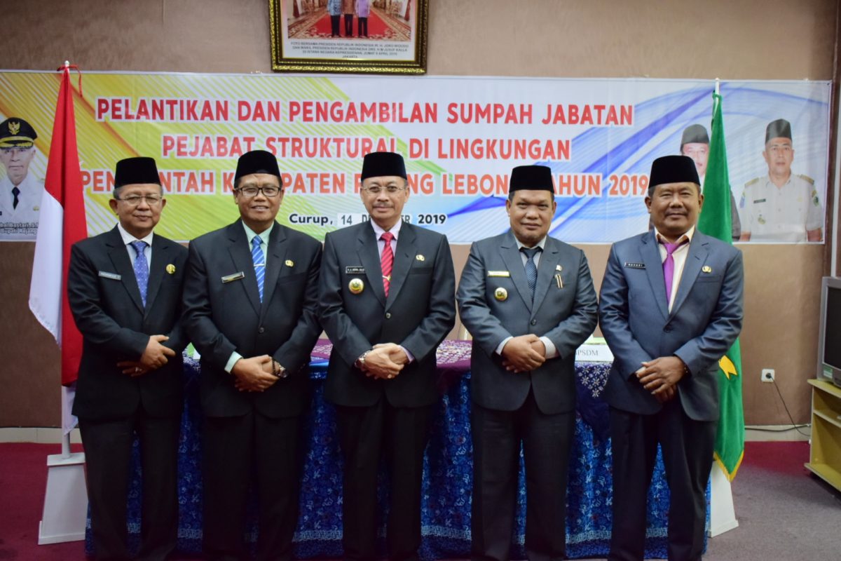 Empat pejabat yang di mutasi.