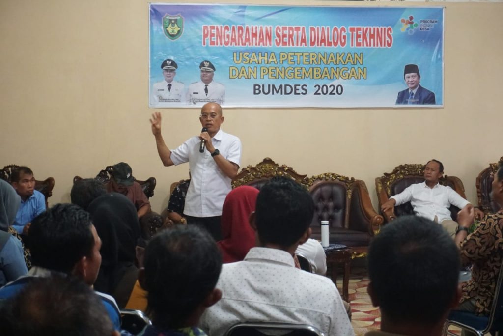 Bupati Gusnan saat memberikan arahan.
