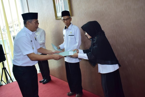 SK Kenaikan Pangkat dan 100% Bagi CPNS Formasi RL Diserahkan