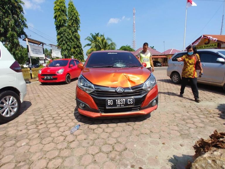 Melaju Dari Tais ke Kota Bengkulu, Minibus Hamtam Pejalan Kaki dan Pengendara Motor