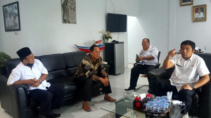 Perjuangkan Haknya, Nelayan Tradisional Danau Dendam Datangi Kantor DKP Kota