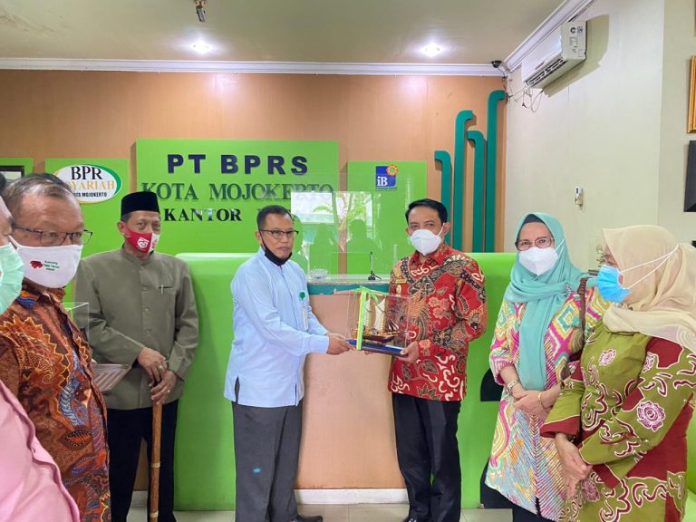 Serius Ingin Kembangkan BPRS Fadillah Kota, Plt Walikota Belajar ke Mojokerto