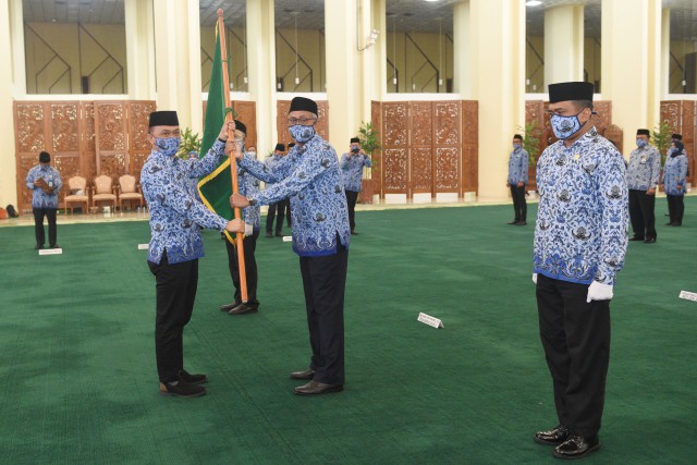 Ketua Korps Pegawai Republik Indonesia (KORPRI) Sekretariat Jenderal DPR RI Djaka Dwi Winarko saat Pengukuhan Dewan Pengurus KORPRI Setjen DPR RI Masa Bakti 2020-2025, di Ruang Pustakaloka, Gedung Nusantara IV, Senayan, Jakarta, Senin (4/1/2020). Foto : Jaka/Man