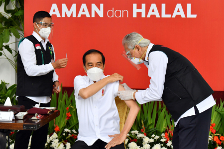 Jadi Penerima Perdana, Presiden Jokowi Disuntik Vaksin Covid-19