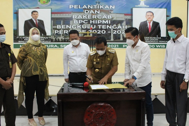 Penandatanganan Berita Acara oleh Bupati Benteng Ferry Ramli/Mc Benteng