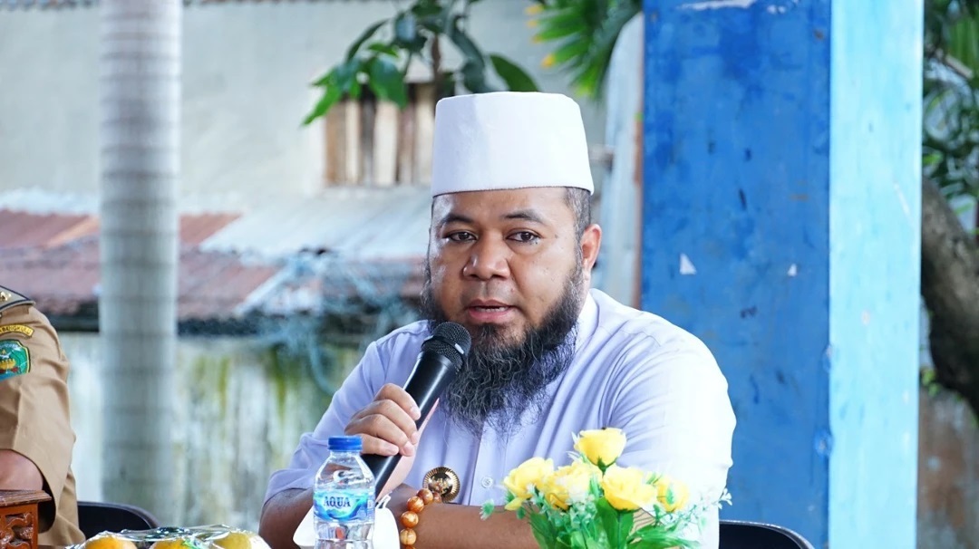 walikota helmi