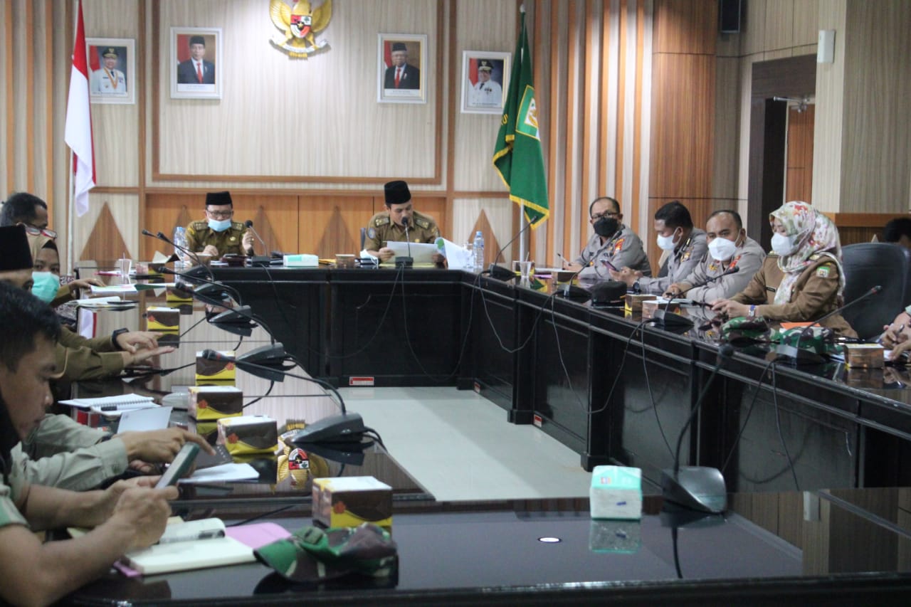 rapat penanganan covid19