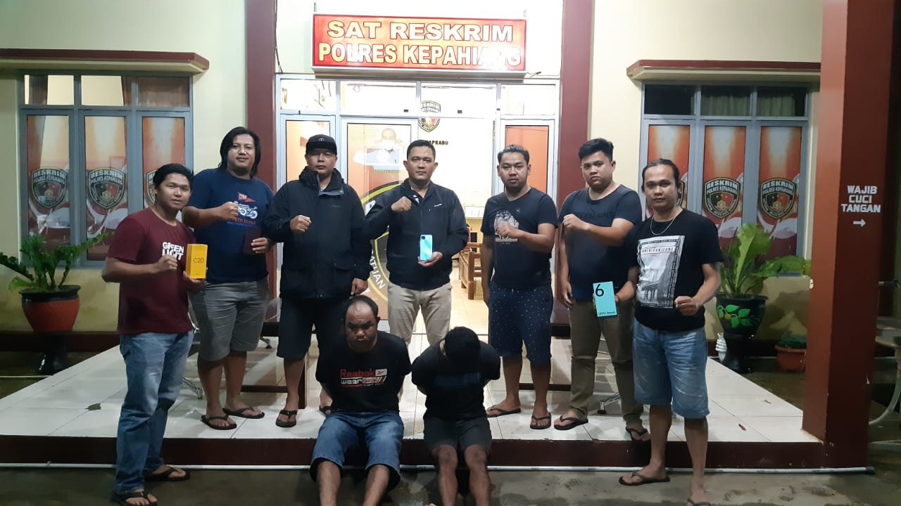 Pelau jual beli