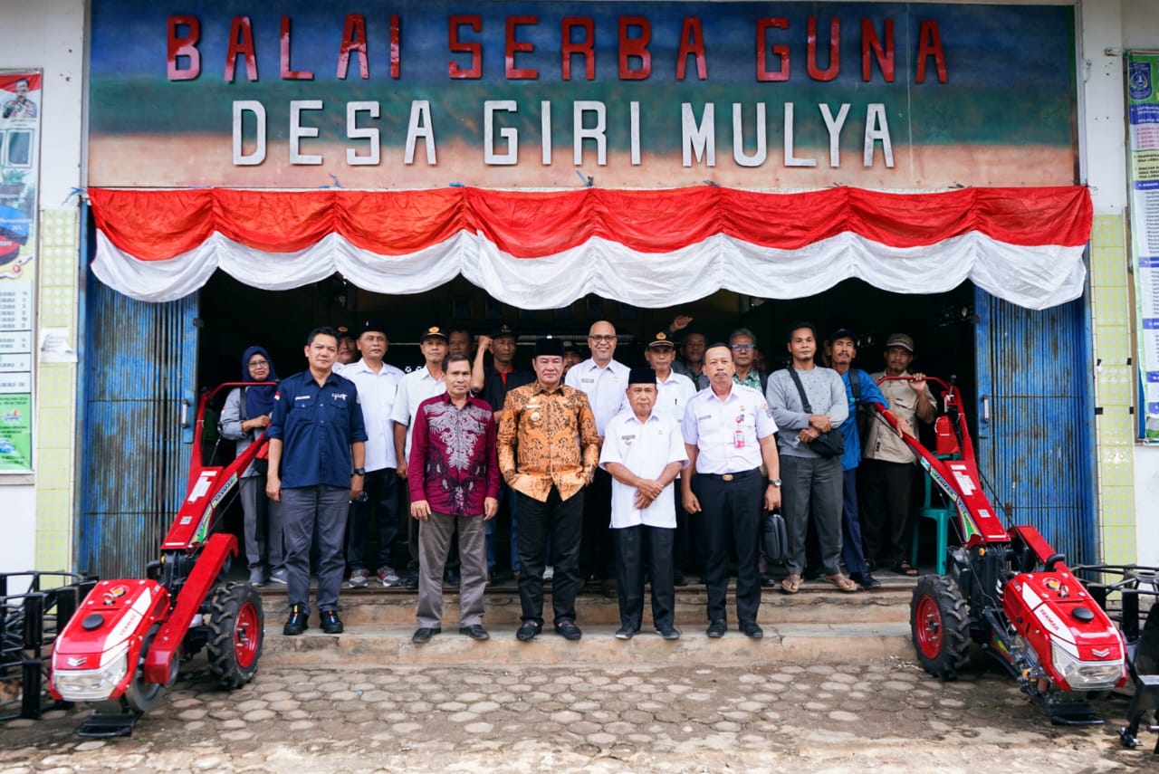 Pemprov Bengkulu Salurkan Ratusan Alsintan ke Petani Bengkulu Utara