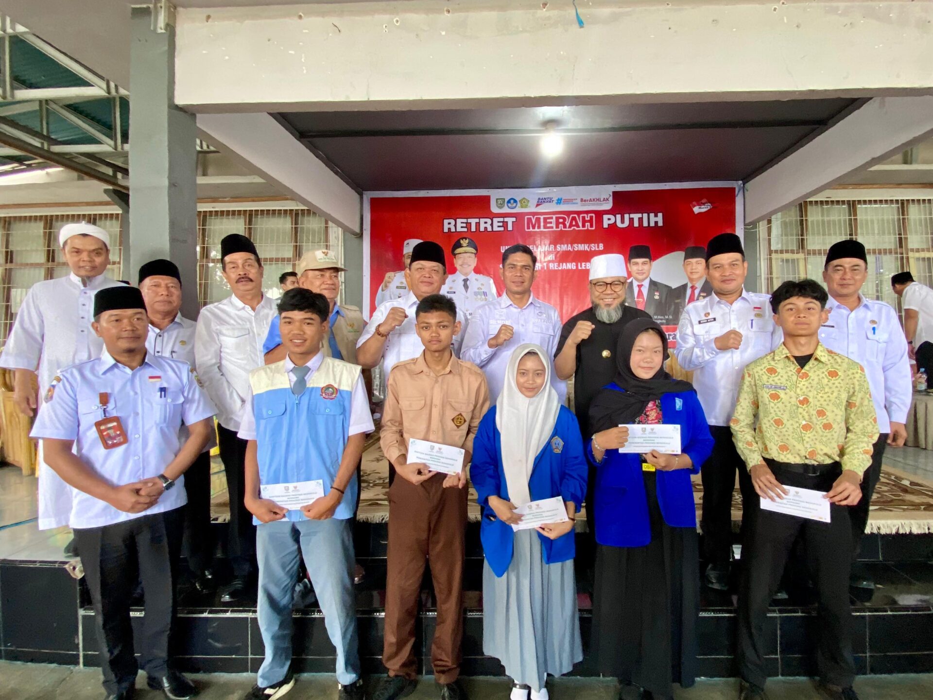 Gubernur Helmi Buka Retret Merah Putih, Tekankan Mental Juang Pelajar