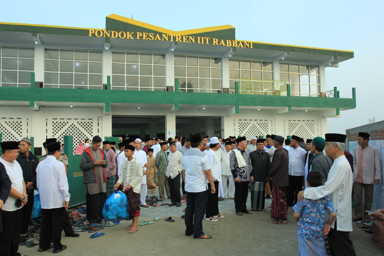 Peresmian pondok pesantren