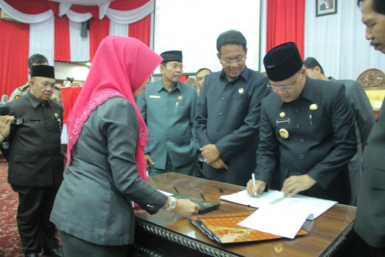 pengesahan raperda