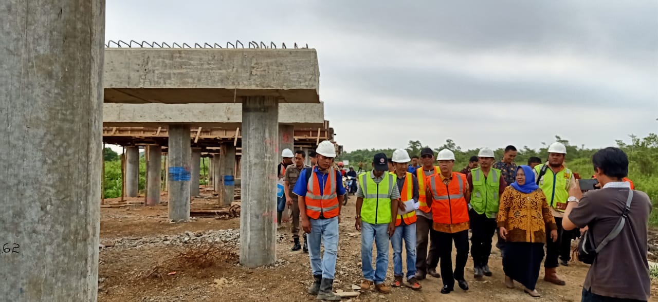 Gubernur Bengkulu Rohidin Mersyah lakukan sidak pembangunan jalan ringroad Nakau-Air Sebakul