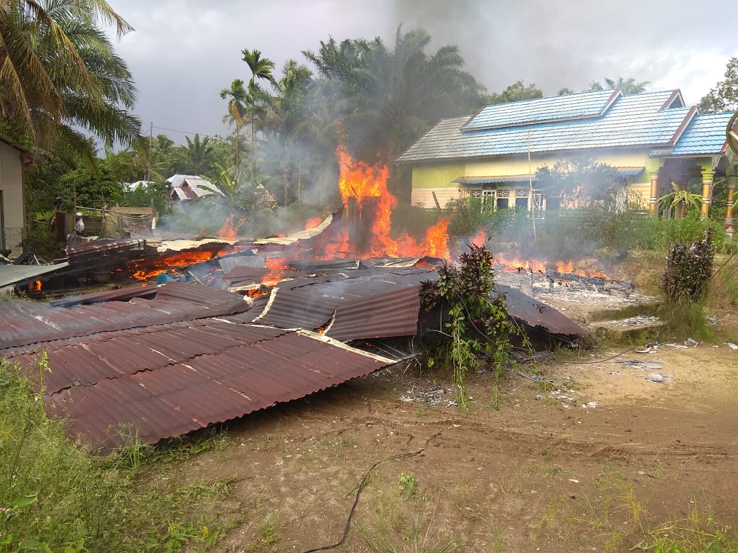Kondisi Rumah KTO yang habis dilalap si jago merah.