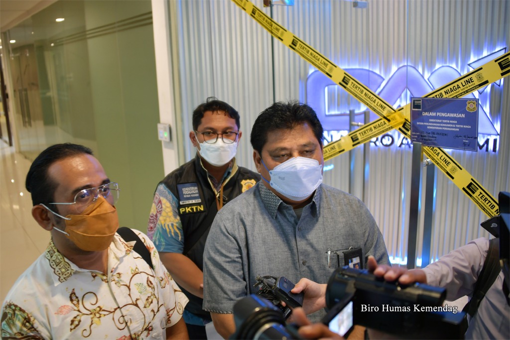 Penyegelan dilakukan Satgas Kemendag