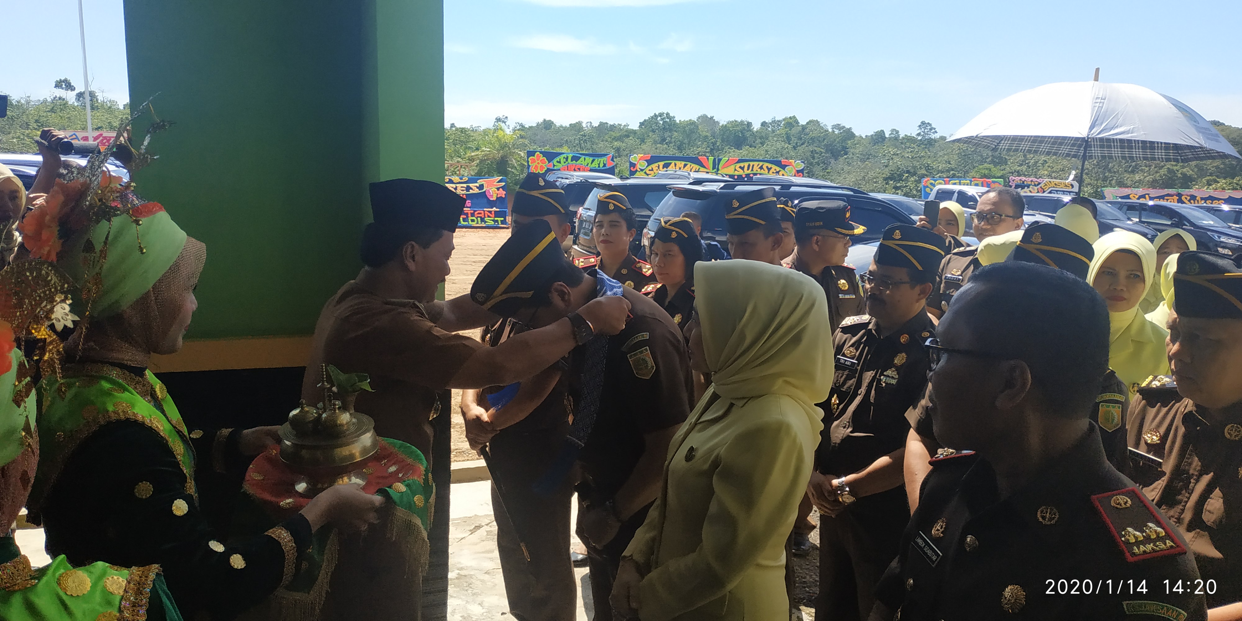 Kedatangan Kajati Bengkulu disambut langsung oleh Bupati Benteng.