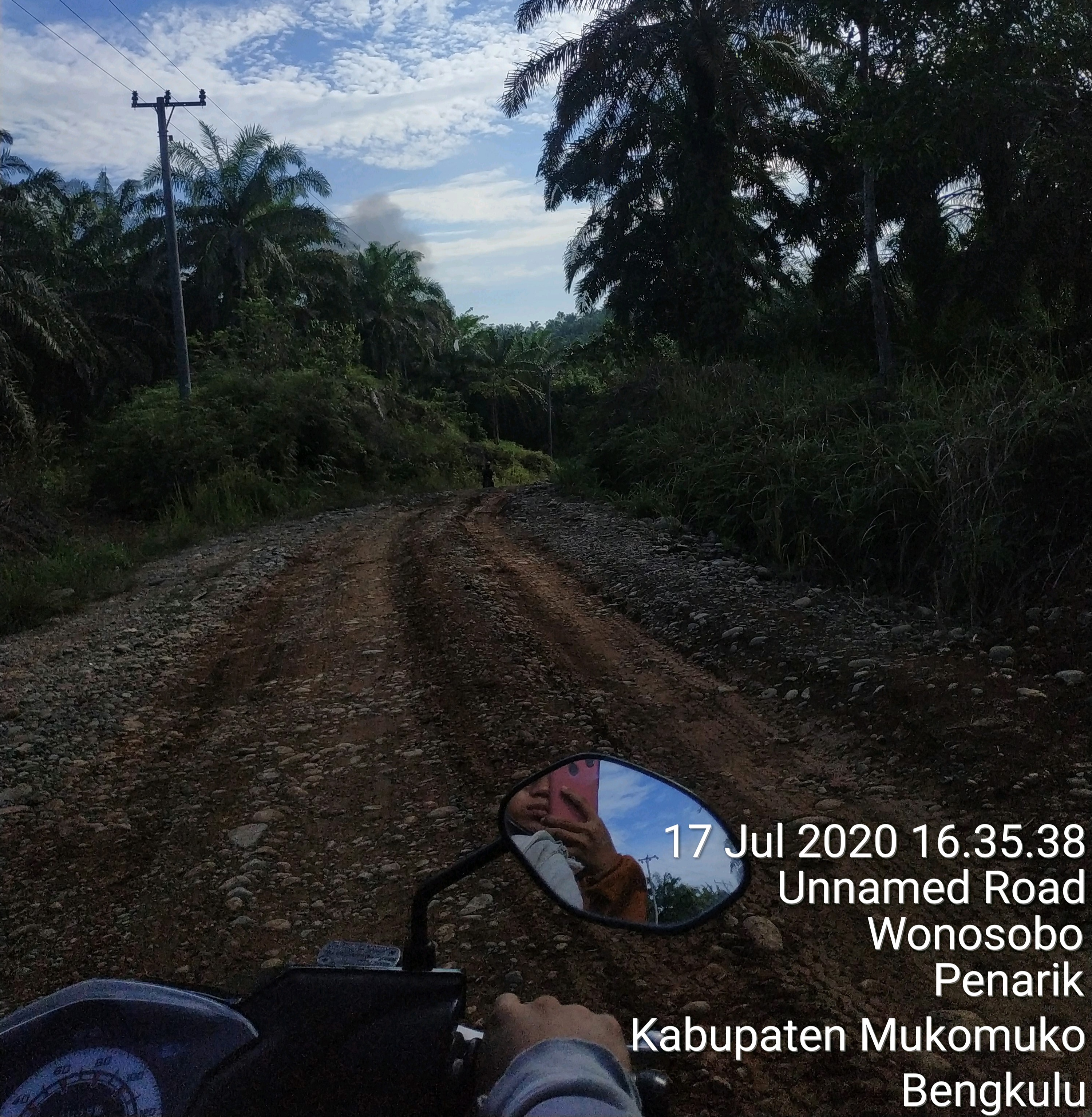 Jalan Buruk, Aktivitas Ekonomi dan Pendidikan Warga Wonosobo Terhambat