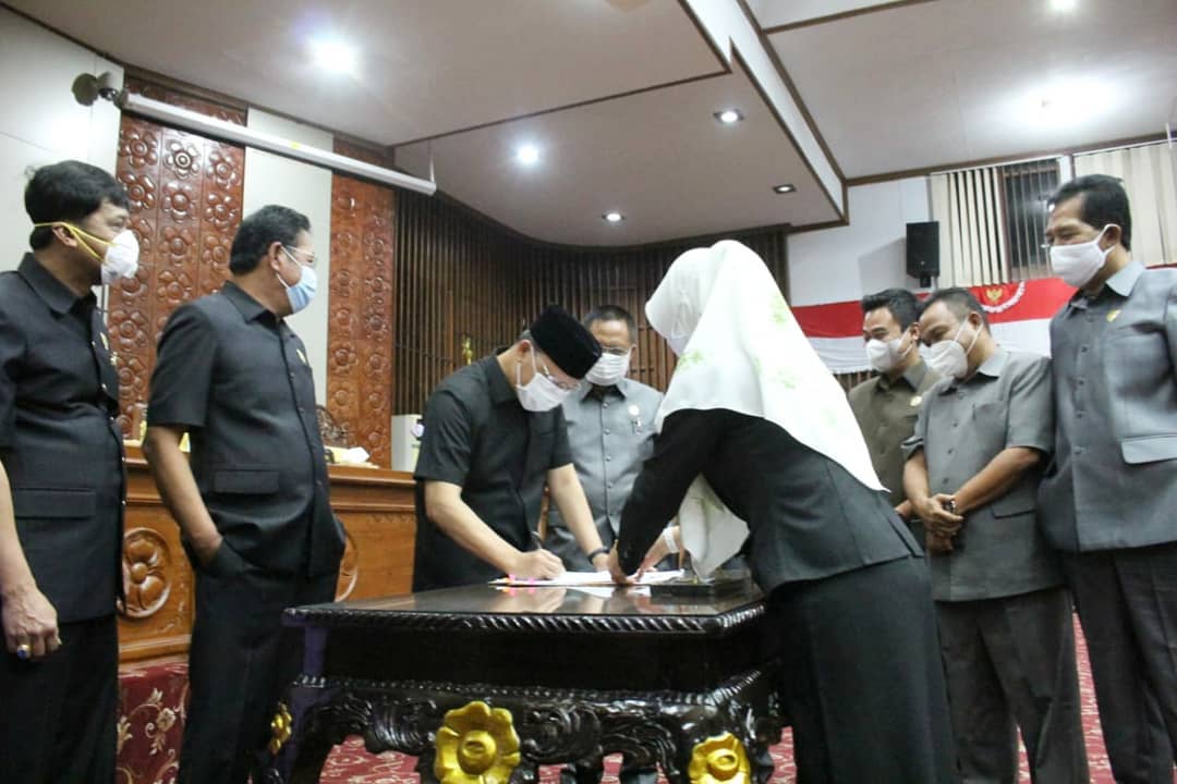 Legislatif dan Eksekutif Tandatangani Nota Kesepakatan KUA dan PPAS APBD-P Provinsi Bengkulu Tahun 2020