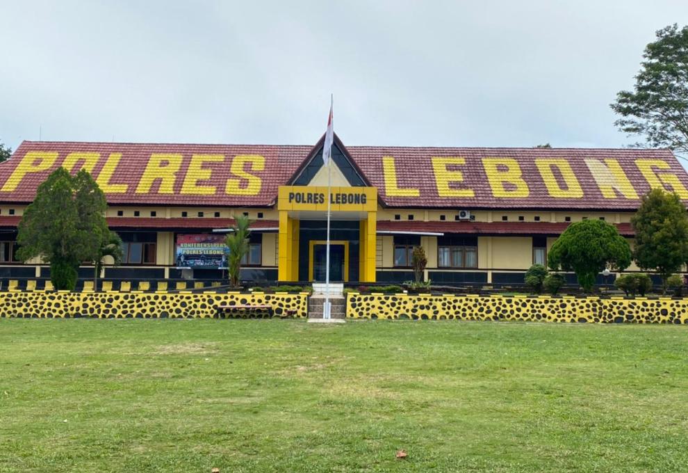 Seorang mantan kepala desa di Kabupaten Lebong berinisial JK terpaksa berurusan dengan hukum setelah dilaporkan ke Polres Lebong atas dugaan tindak pidana persetubuhan terhadap anak di bawah umur. 