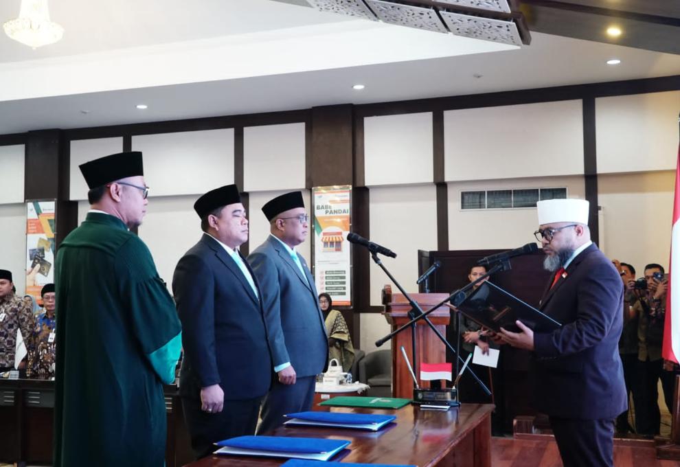Foto pelantikan Dirut Bank Bengkulu, Iswahyudi 