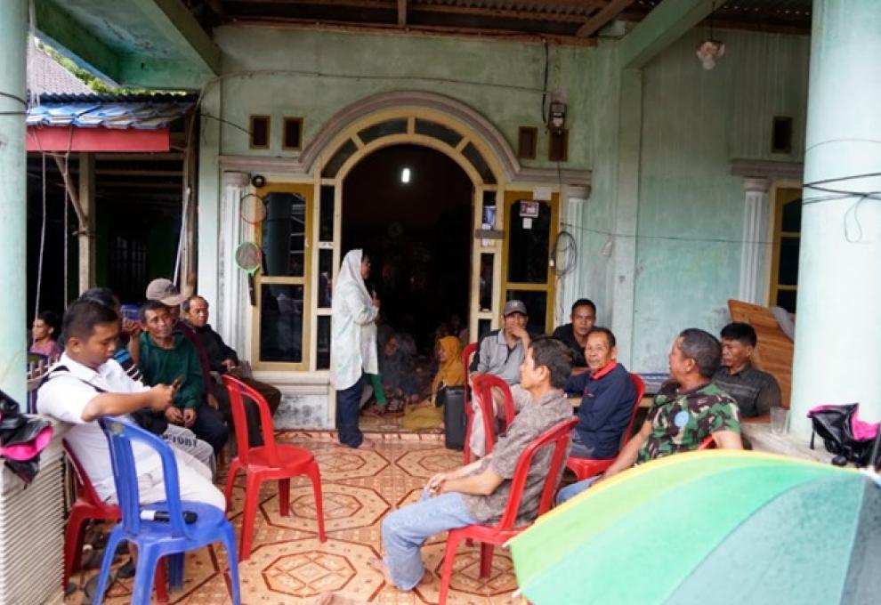 Pertemuan bersama masyarakat petani sawit di Desa Sido Mukti, Kecamatan Padang Jaya, Kabupaten Bengkulu Utara, dimanfaatkan Anggota DPD RI daerah pemilihan Bengkulu, Destita Khairilisani, untuk menghimpun berbagai aspirasi pembangunan, Kamis (4/6/2026).