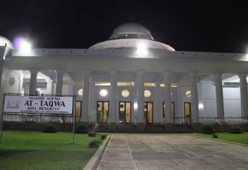 Masjid Agung At-Taqwa Kota Bengkulu, Sumber : Google.