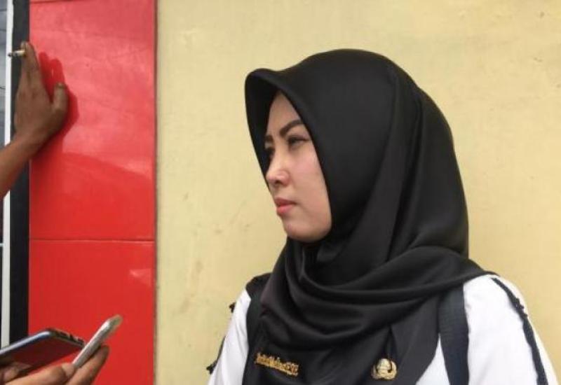 Anita Febriani, seorang ASN sejaligus Istri Prajurit yang melaporkan admin sosmed ke Polisi.