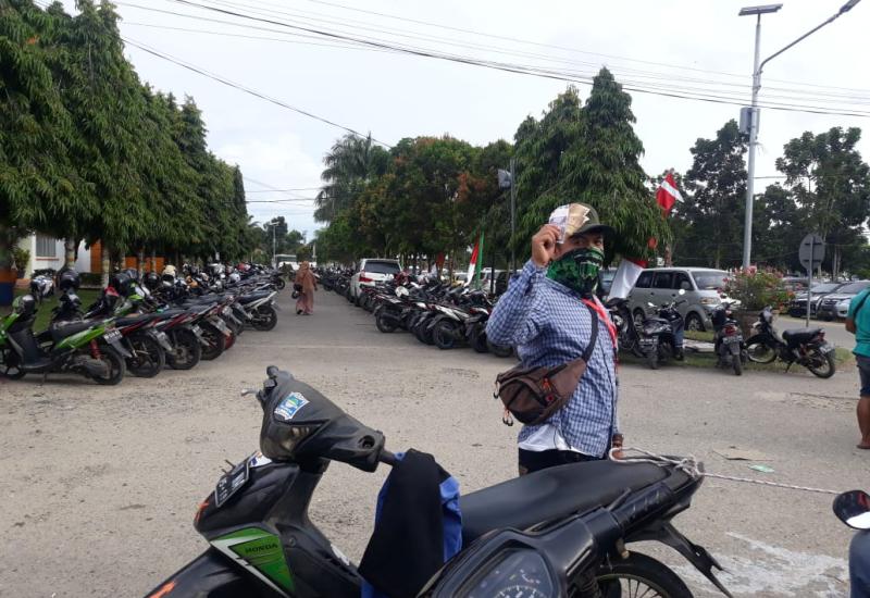 Lokasi parkir di peringatan HUT ke-17 Mukomuko.