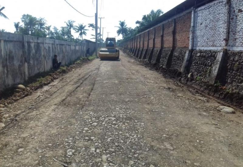 Pembangunan Jalan Sumas Raya Hampir Rampung