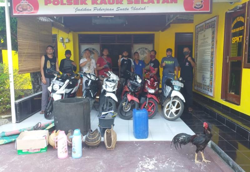 Sabung Ayam di Persawitan Digrebek Polisi, Pelaku Lari Kocar Kacir