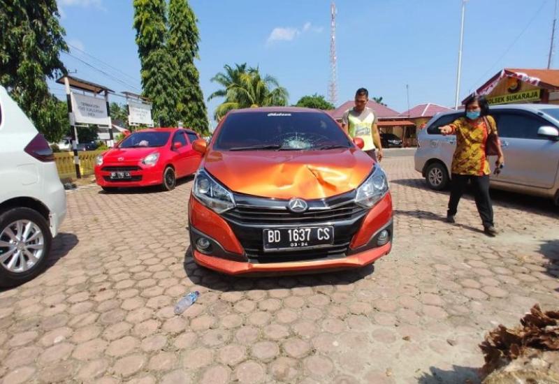 Melaju Dari Tais ke Kota Bengkulu, Minibus Hamtam Pejalan Kaki dan Pengendara Motor