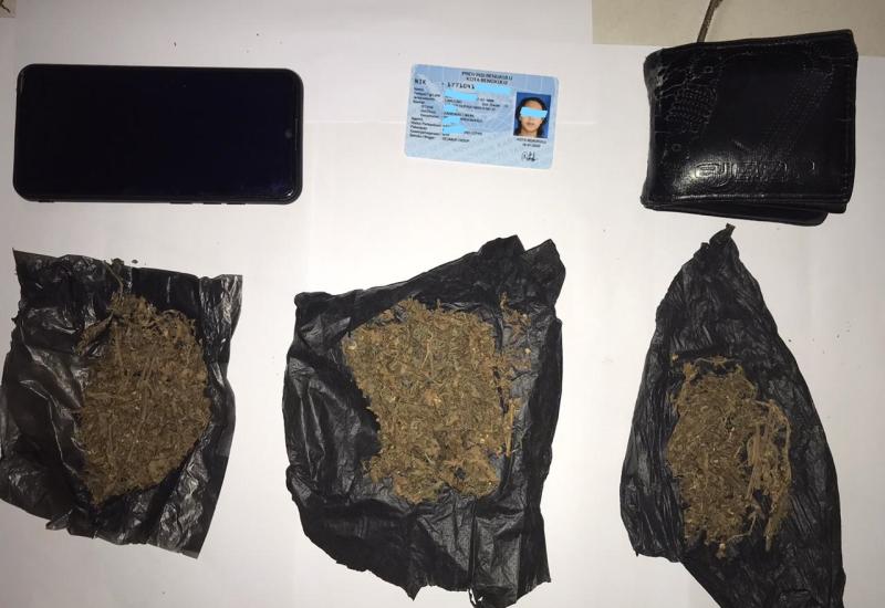 Miliki 3 Paket Ganja, Oknum Satpam Diamankan Polisi