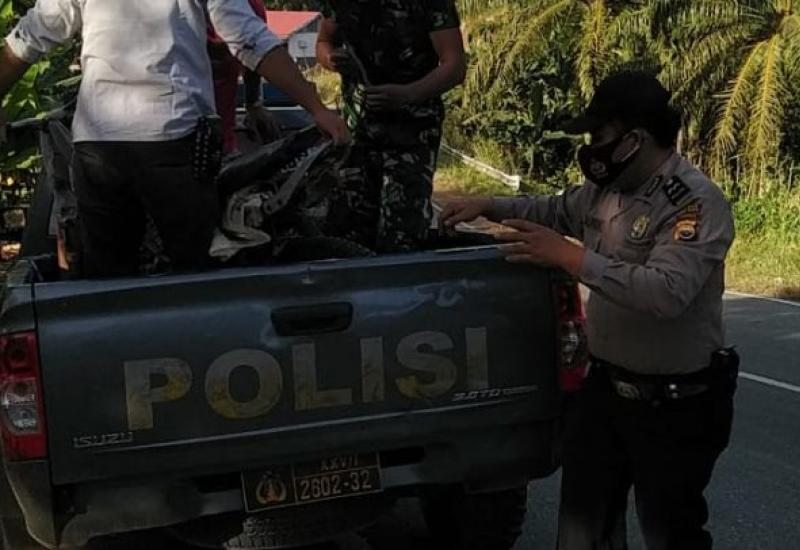 Proses evakuasi motor korban Lakalantas/Tribratanewsbengkulu.com