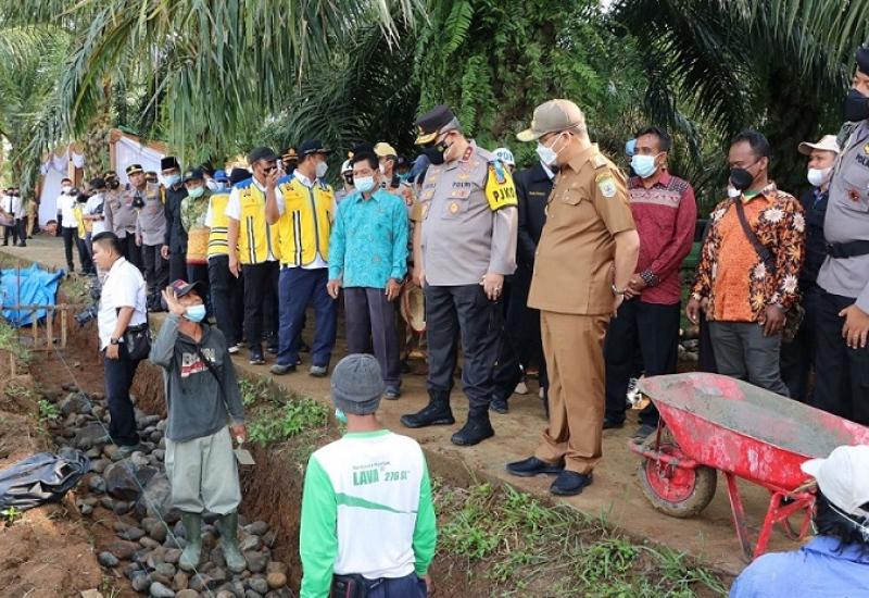 Tinjau padat karya