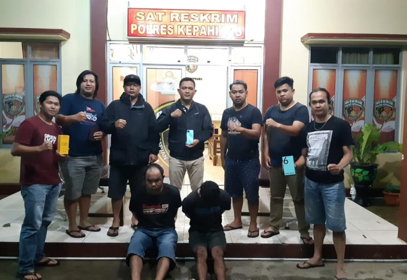 Pelau jual beli