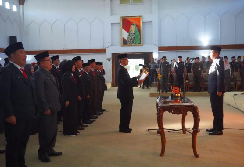 Sekda Isnan Fajri Lantik 80 Pejabat