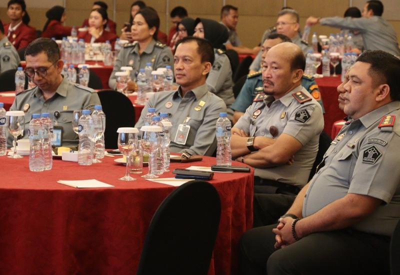 Seminar Bersama Imigrasi dan Universitas Pertahanan, Prof. Eddy Soroti Paradigma Baru Tindak Pidana Keimigrasian